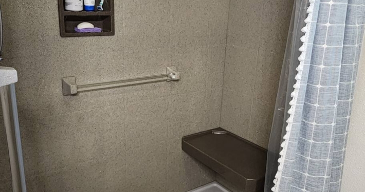 Onyx Shower