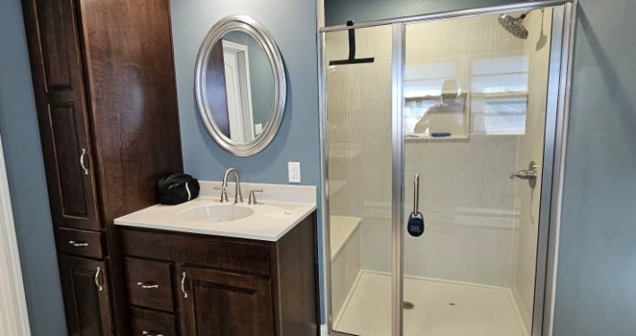 Cabinetry, Countertops & Shower by Mozaks